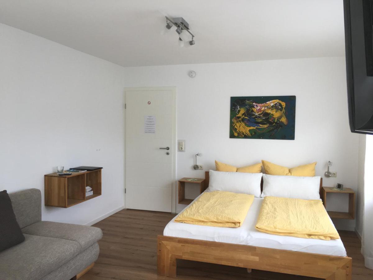 Gaestehaus Sommertal Mit Pool Im Garten, Eigener Parkplatz, 800M Zum Bodensee, 300M Zur Altstadt Meersburg Dış mekan fotoğraf