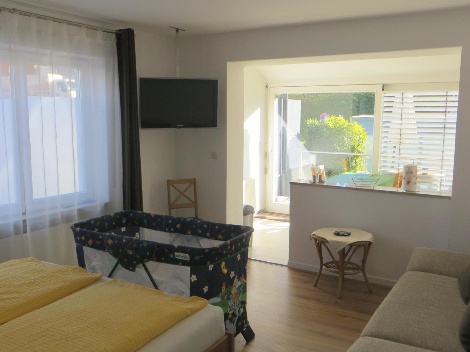 Gaestehaus Sommertal Mit Pool Im Garten, Eigener Parkplatz, 800M Zum Bodensee, 300M Zur Altstadt Meersburg Oda fotoğraf