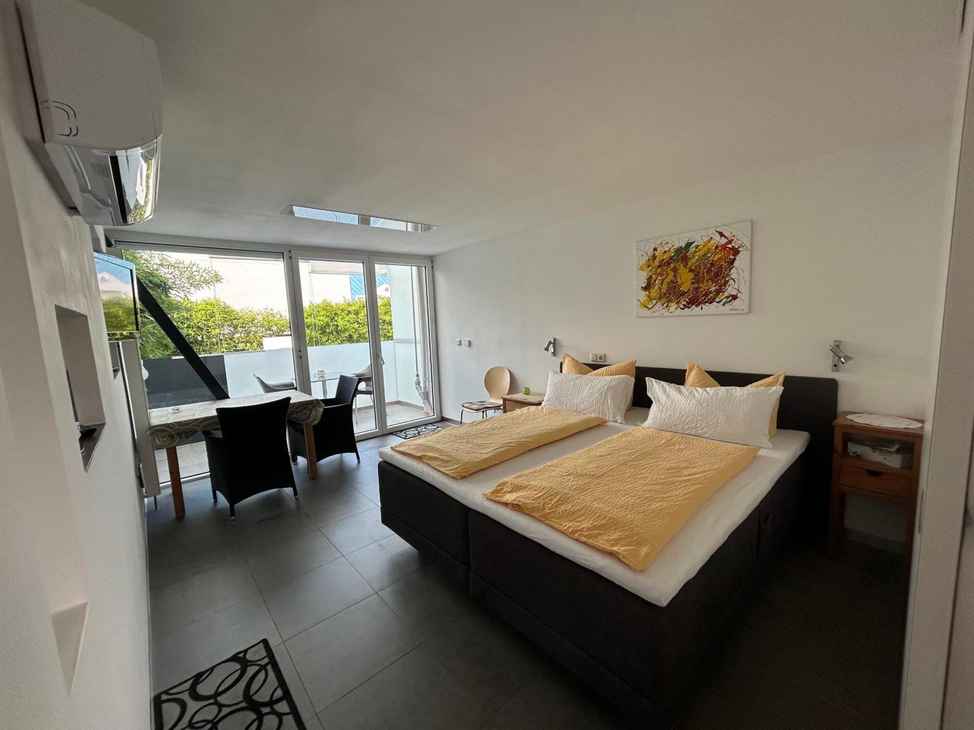 Gaestehaus Sommertal Mit Pool Im Garten, Eigener Parkplatz, 800M Zum Bodensee, 300M Zur Altstadt Meersburg Dış mekan fotoğraf
